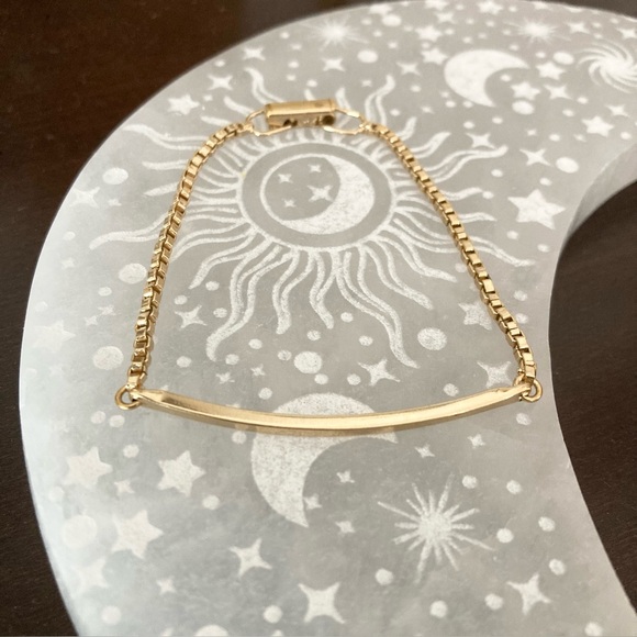 Avon Jewelry - Avon Vintage Gilded Bar Gold Tone Bracelet with box